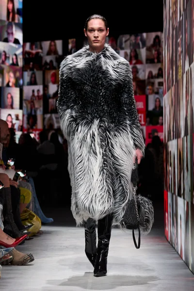Look 61